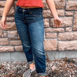 Abercrombie mom/boyfriend jeans!!